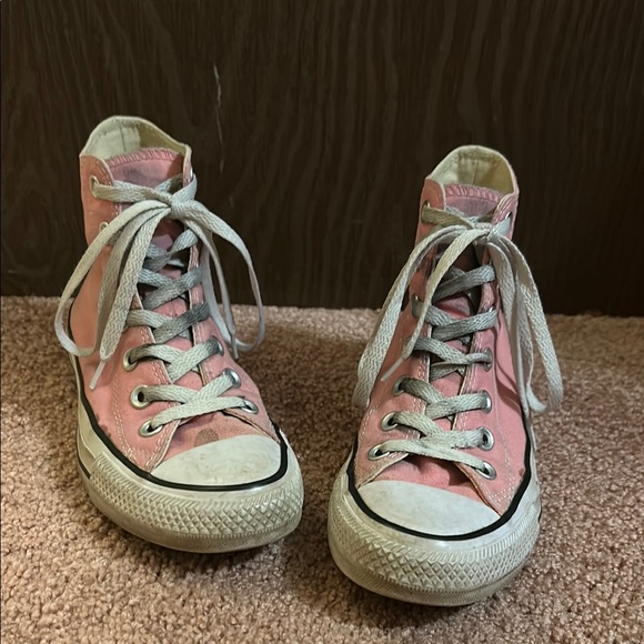 Bubblegum Pink Converse main image 0